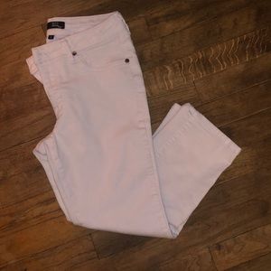 Women’s white jean capris